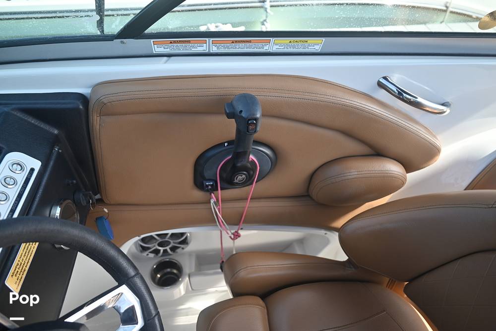 Slide: The Image of Crownline E235 XS 2023 - 15378684