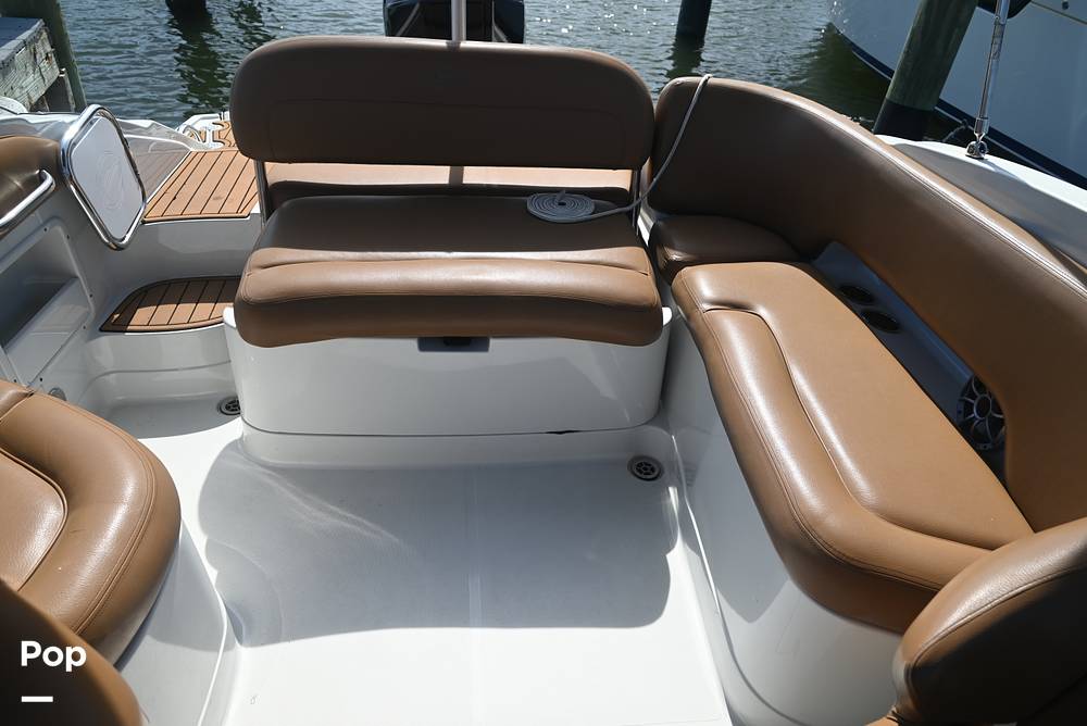 Slide: The Image of Crownline E235 XS 2023 - 15378685