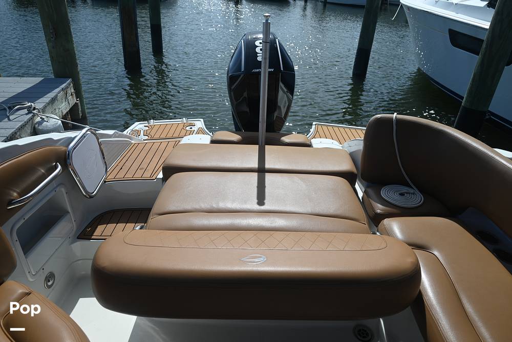 Slide: The Image of Crownline E235 XS 2023 - 15378693