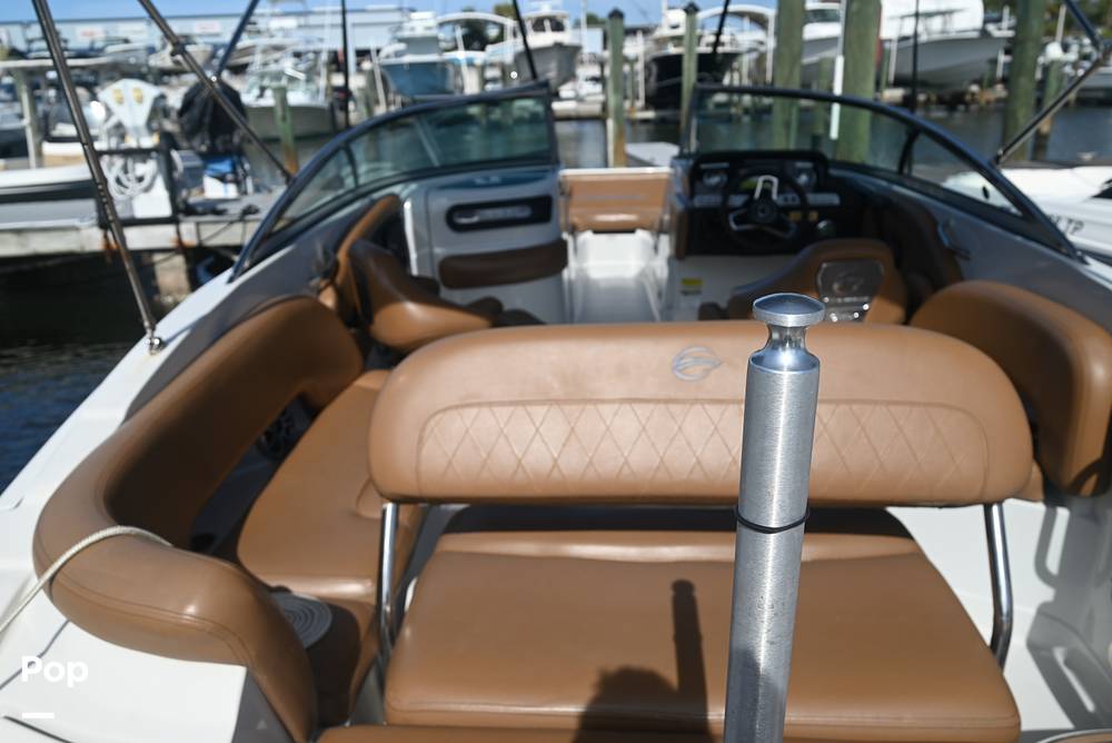 Slide: The Image of Crownline E235 XS 2023 - 15378699