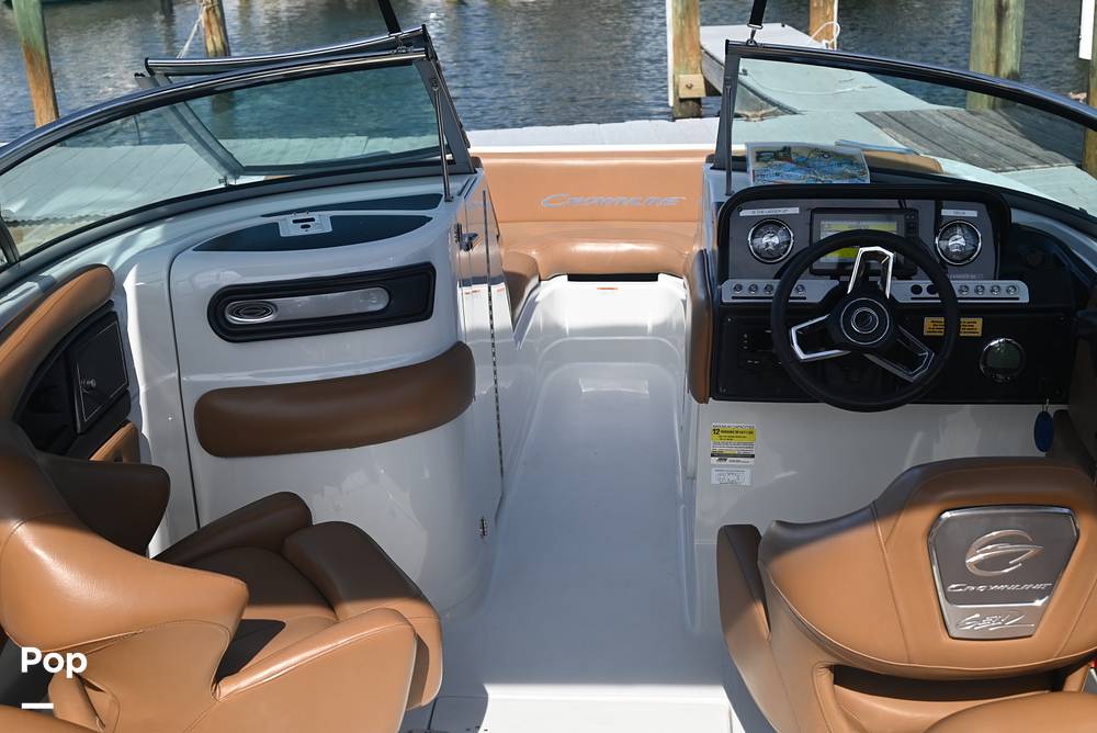 Slide: The Image of Crownline E235 XS 2023 - 15378707