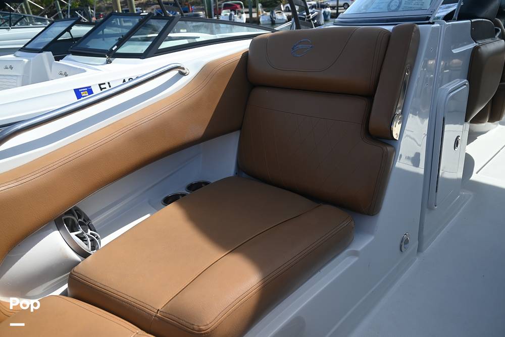Slide: The Image of Crownline E235 XS 2023 - 15378711