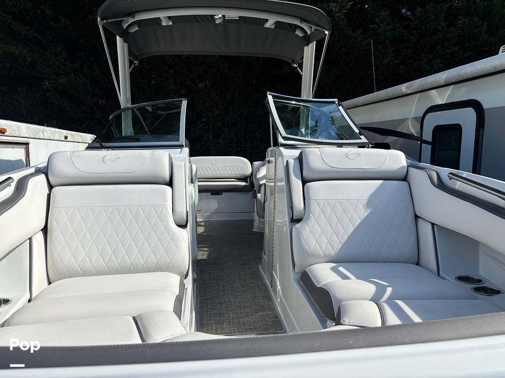 Slide: The Image of Crownline E255 2022 - 14789378