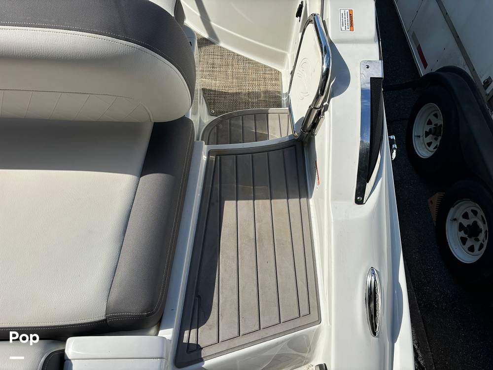 Slide: The Image of Crownline E255 2022 - 14789392