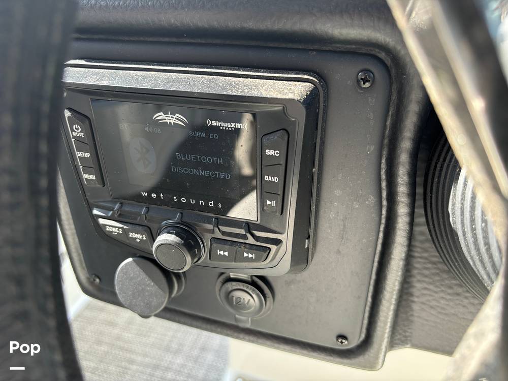 Slide: The Image of Crownline E255 2022 - 14789427