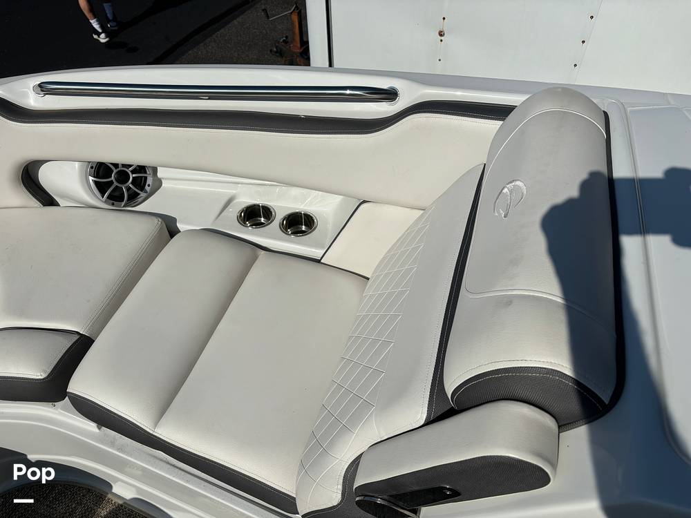 Slide: The Image of Crownline E255 2022 - 14789440