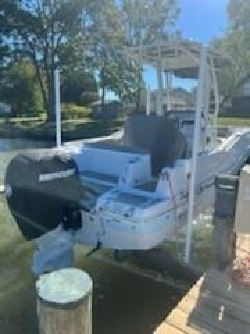 Slide: The Image of Crownline FINSEEKER 2022 - 4867038