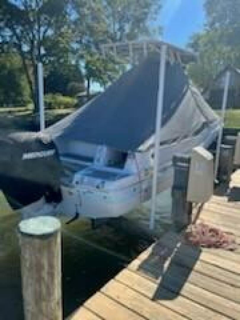 Slide: The Image of Crownline FINSEEKER 2022 - 4867039