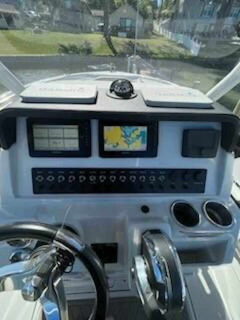 Slide: The Image of Crownline FINSEEKER 2022 - 4867044