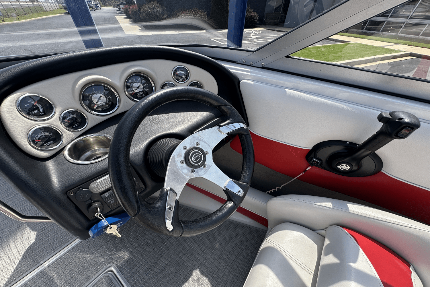 Slide: The Image of Crownline Boats 195SS 2012 - 10