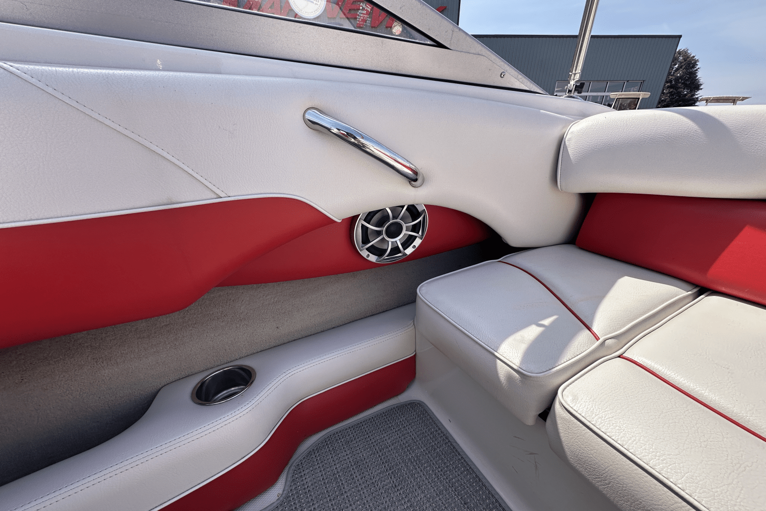 Slide: The Image of Crownline Boats 195SS 2012 - 13