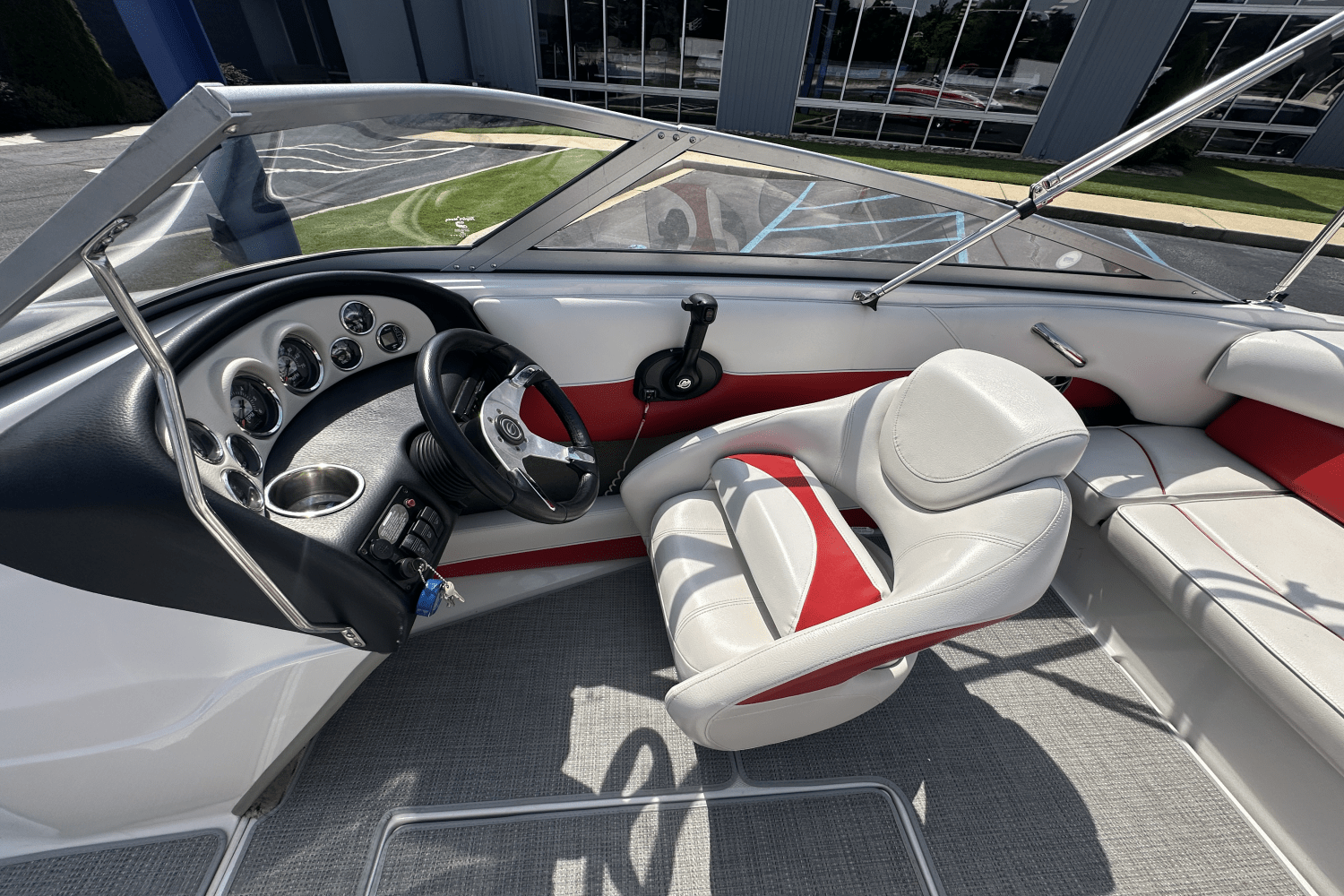 Slide: The Image of Crownline Boats 195SS 2012 - 9