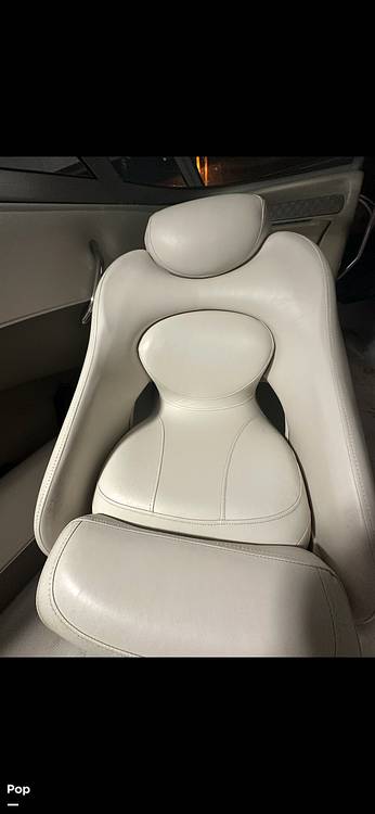 Slide: The Image of Swivel Capt Chairs - 15129336