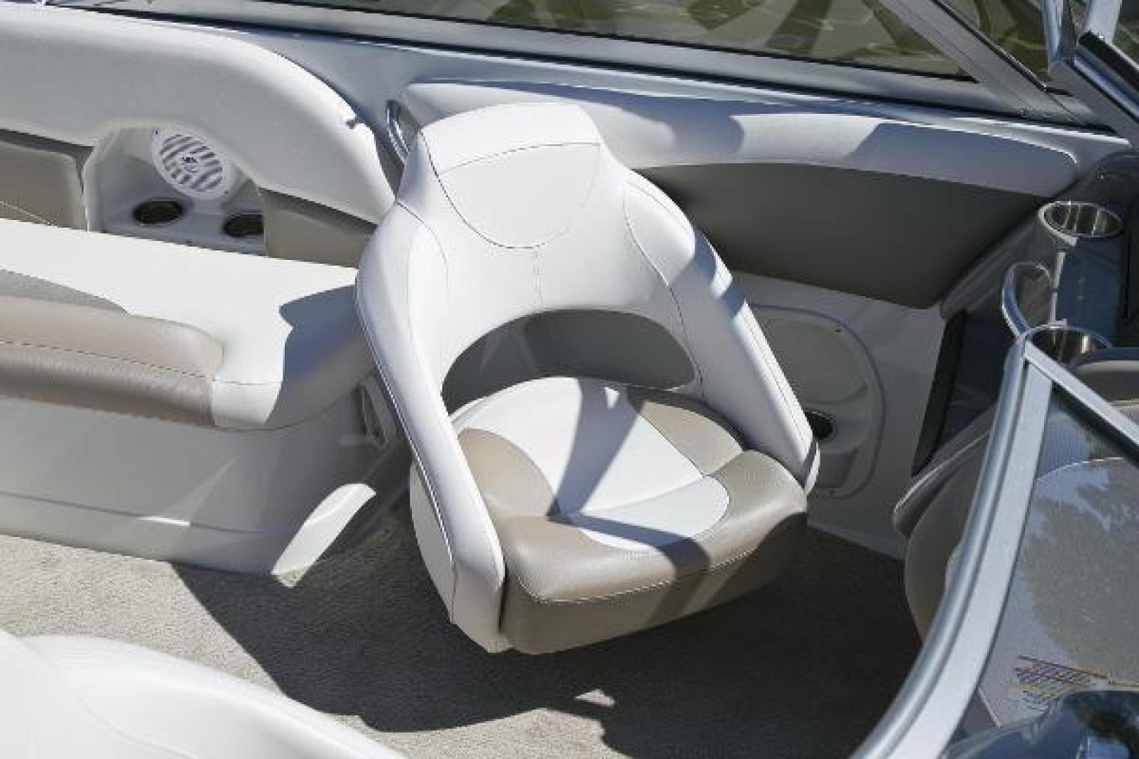 Slide: The Image of Crownline Boats 19 XS 2023 - 1800982