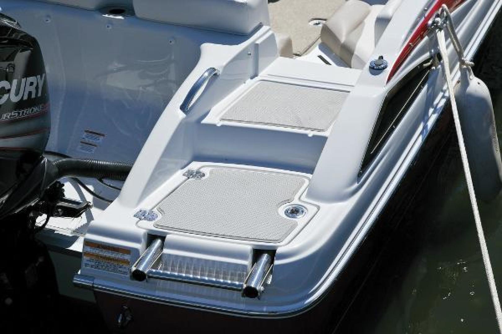 Slide: The Image of Crownline Boats 19 XS 2023 - 1800984