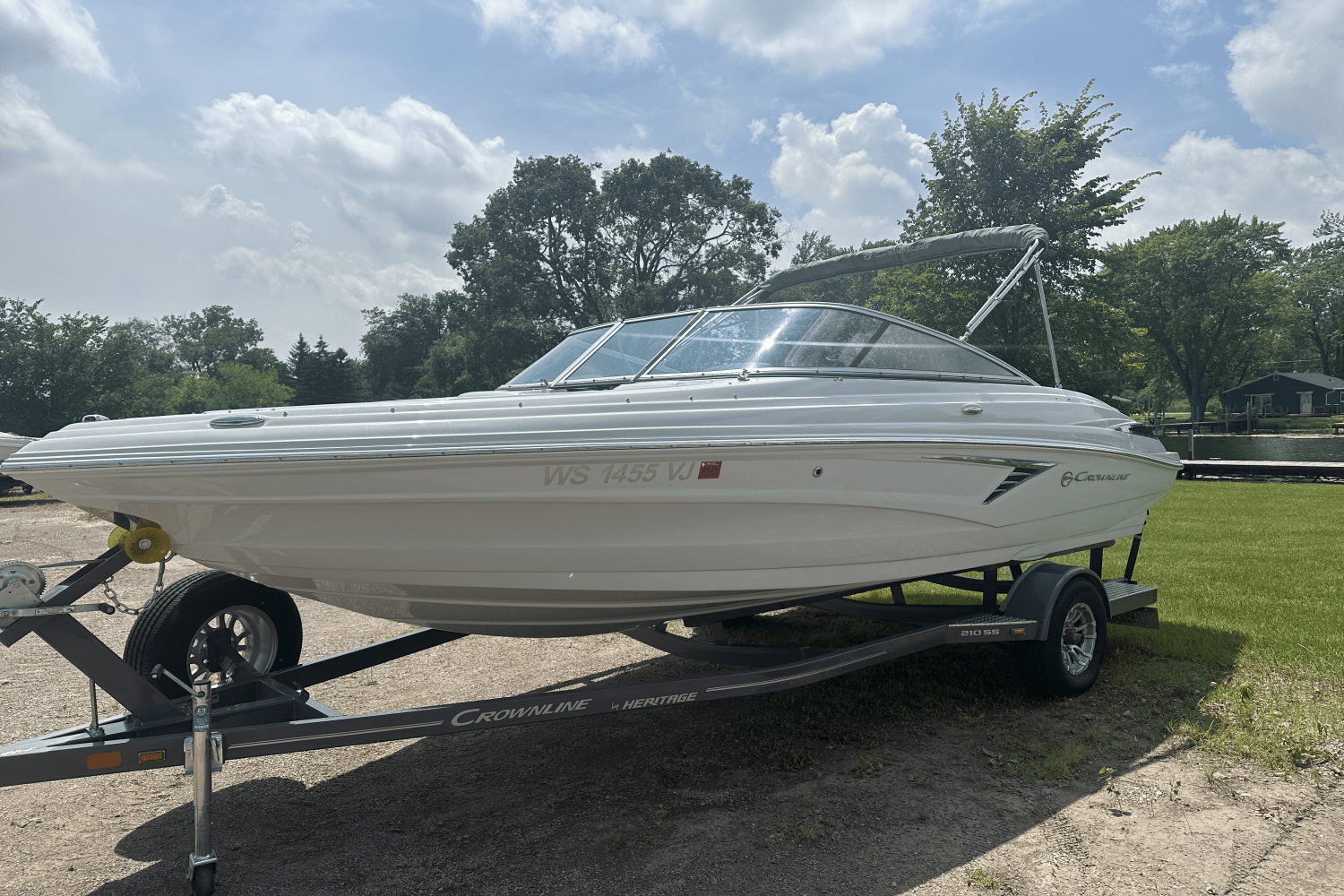 The Image of Crownline Boats 210 SS 2022 - undefined