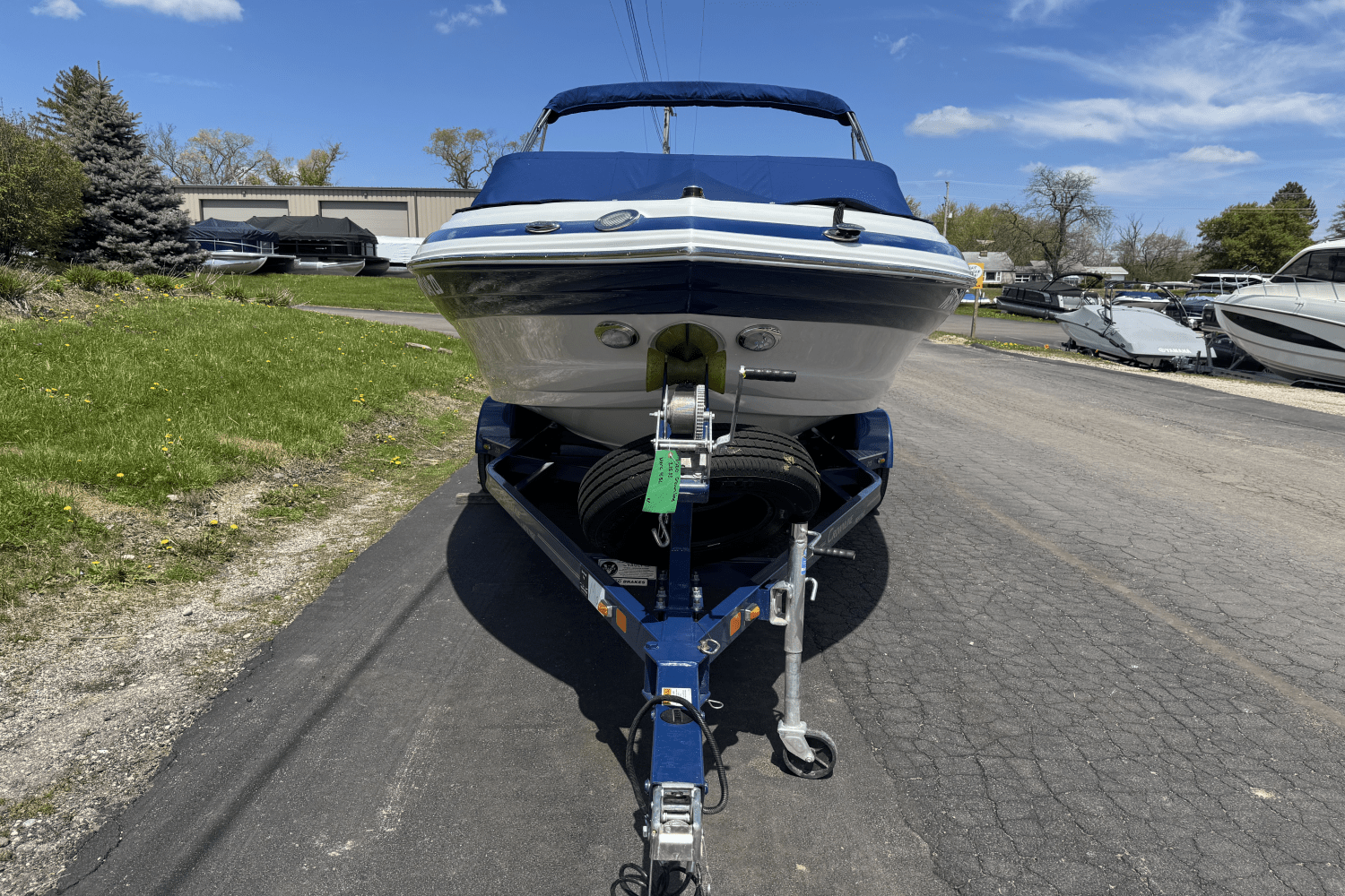 Slide: The Image of Crownline Boats 215SS 2020 - 2