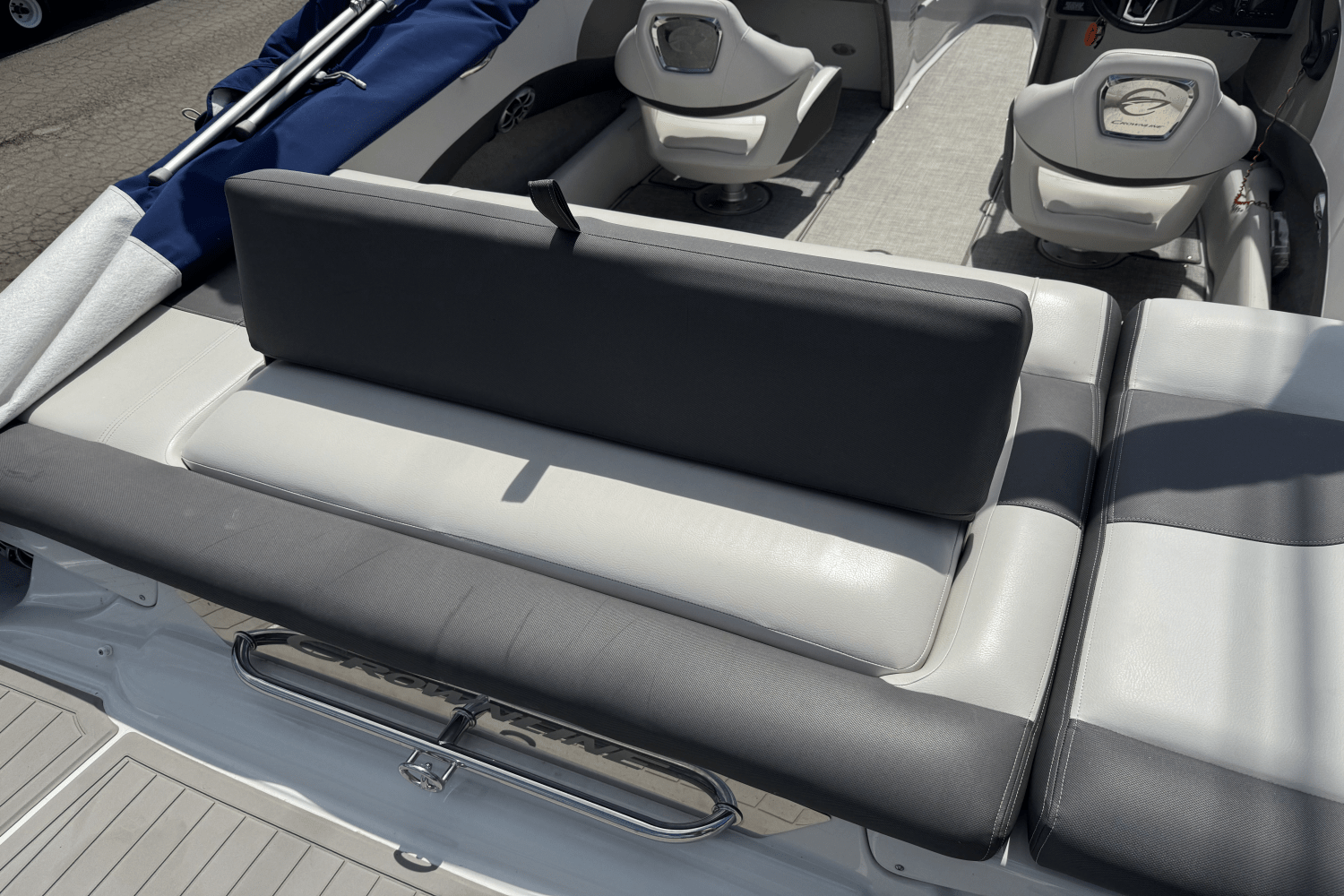 Slide: The Image of Crownline Boats 215SS 2020 - 6