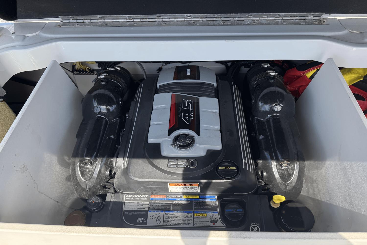 Slide: The Image of Crownline Boats 215SS 2020 - 7