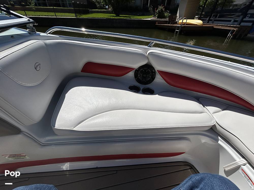 Slide: The Image of Crownline Boats 21 SS 2011 - 15475128