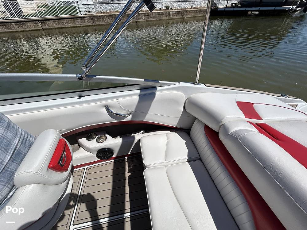 Slide: The Image of Crownline Boats 21 SS 2011 - 15475136