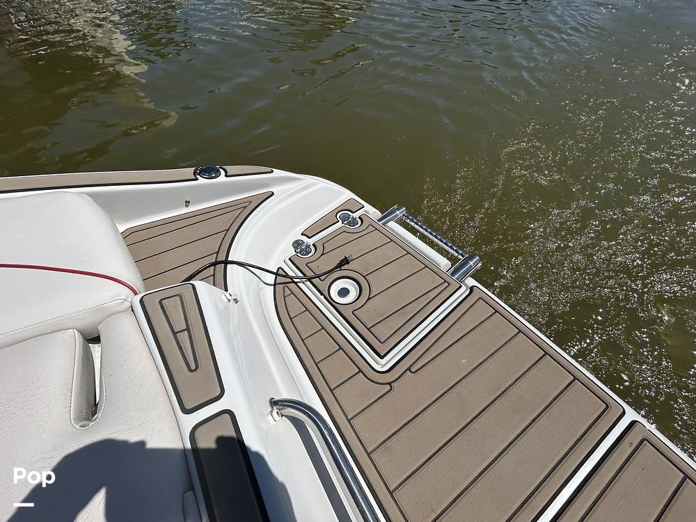 Slide: The Image of Crownline Boats 21 SS 2011 - 15475137