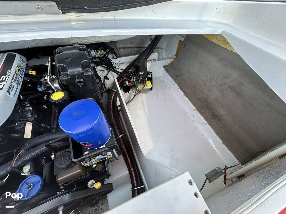 Slide: The Image of Crownline Boats 21 SS 2011 - 15475149