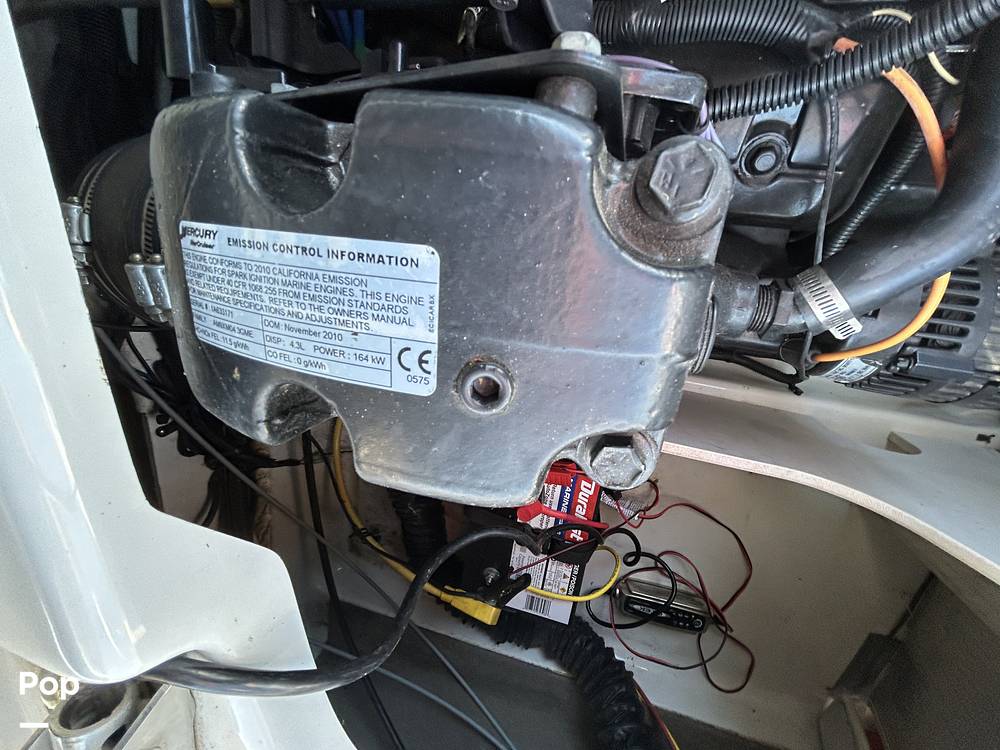 Slide: The Image of Crownline Boats 21 SS 2011 - 15475152