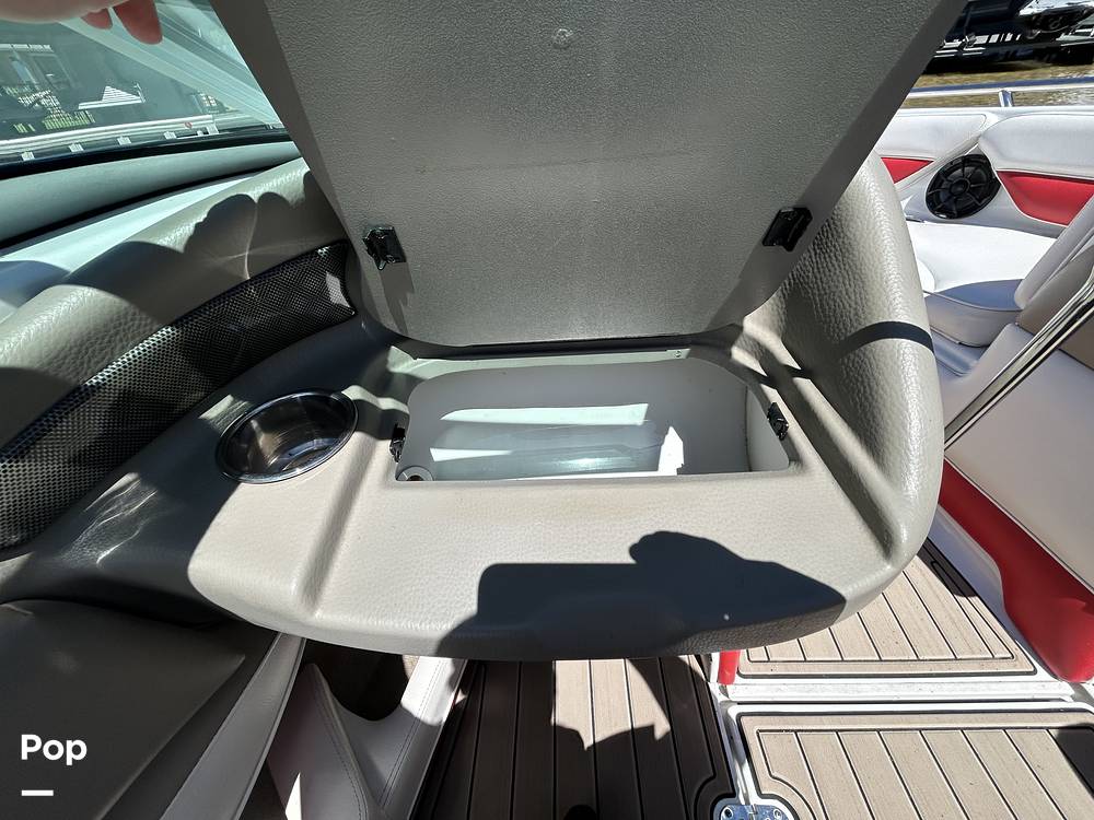 Slide: The Image of Crownline Boats 21 SS 2011 - 15475154