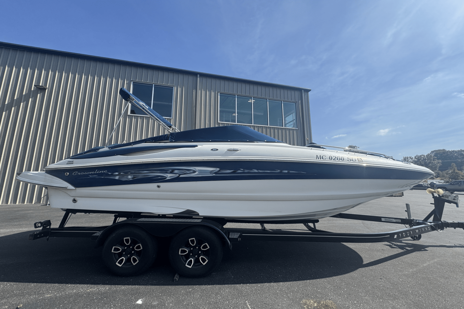 Slide: The Image of Crownline Boats 220 EX 2005 - 0