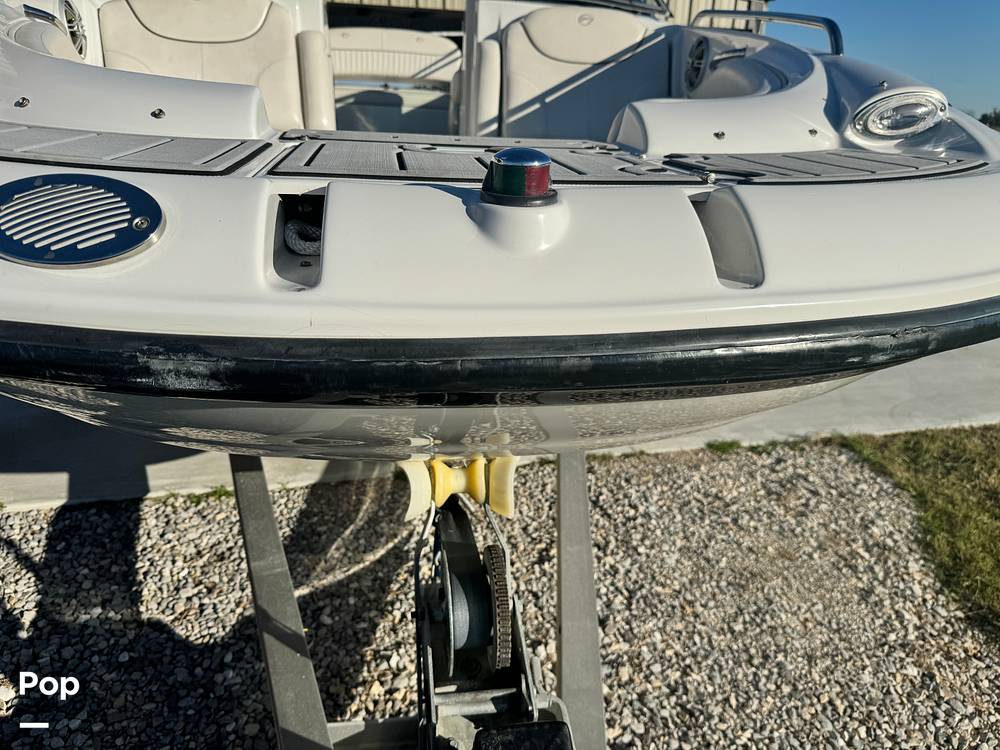 Slide: The Image of Crownline Boats 220 EX 2005 - 13608125