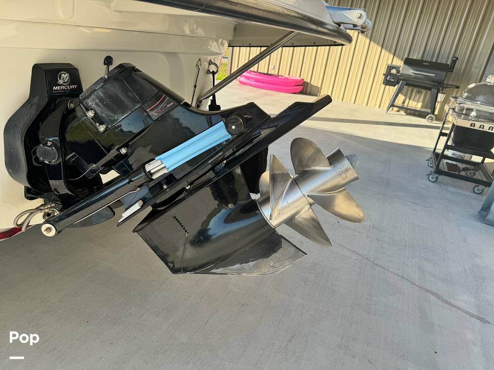 Slide: The Image of Crownline Boats 220 EX 2005 - 13608132