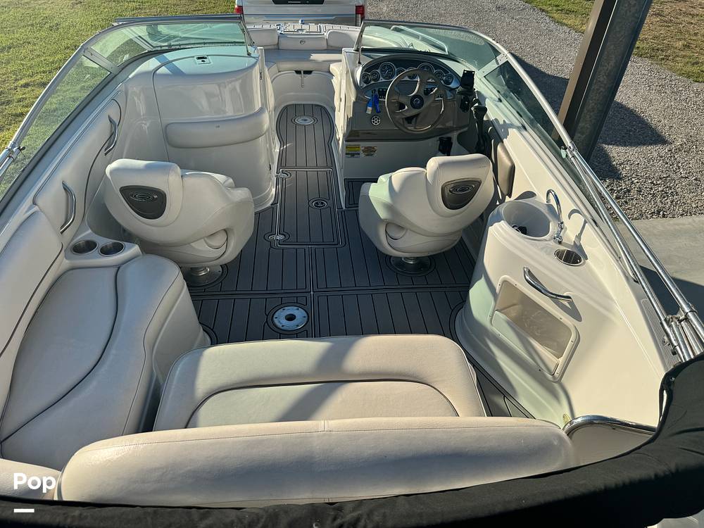 Slide: The Image of Crownline Boats 220 EX 2005 - 13608140