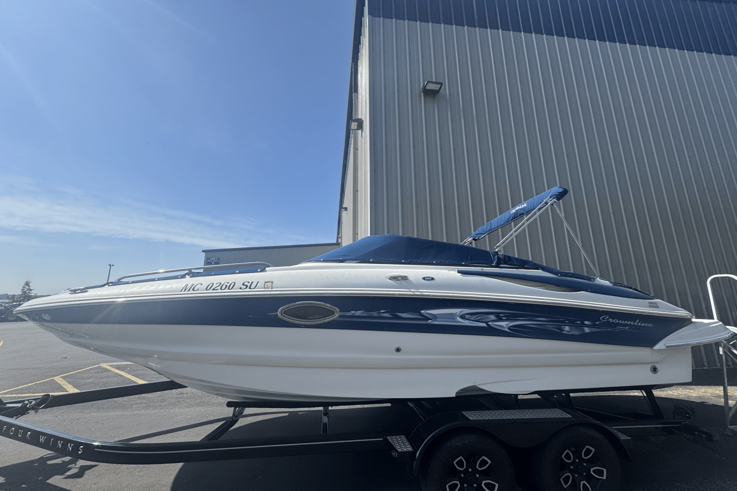 Slide: The Image of Crownline Boats 220 EX 2005 - 2
