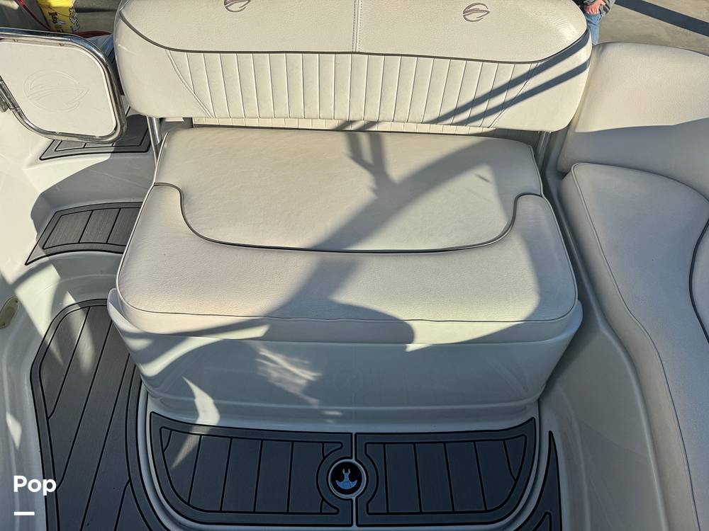 Slide: The Image of Crownline Boats 220 EX 2005 - 13608142