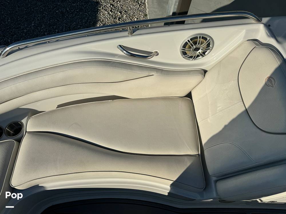Slide: The Image of Crownline Boats 220 EX 2005 - 13608148