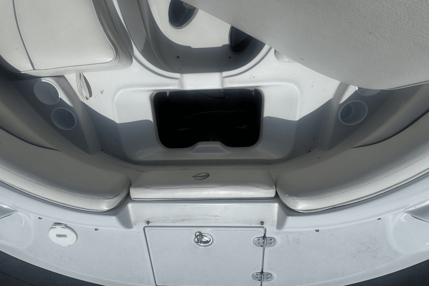 Slide: The Image of Crownline Boats 220 EX 2005 - 28