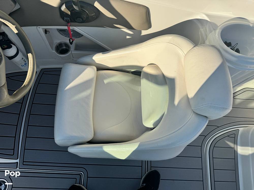 Slide: The Image of Crownline Boats 220 EX 2005 - 13608153