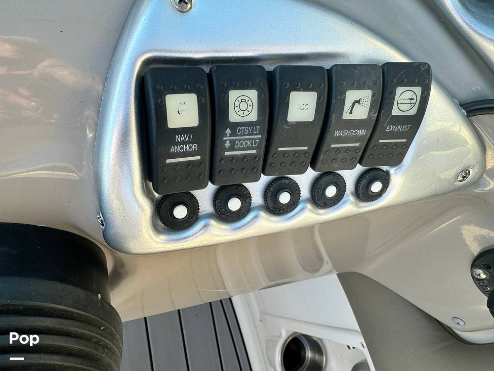 Slide: The Image of Crownline Boats 220 EX 2005 - 13608157