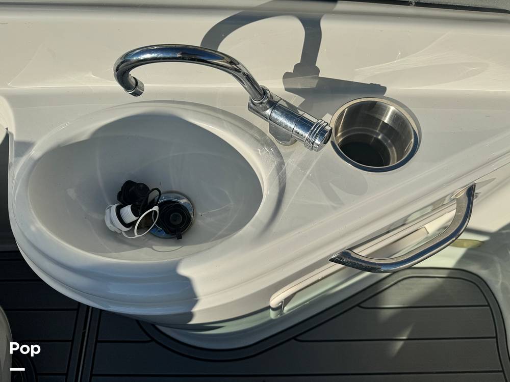 Slide: The Image of Crownline Boats 220 EX 2005 - 13608169