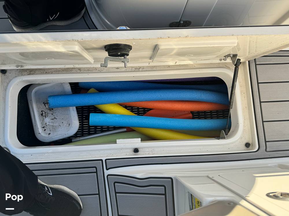 Slide: The Image of Crownline Boats 220 EX 2005 - 13608173