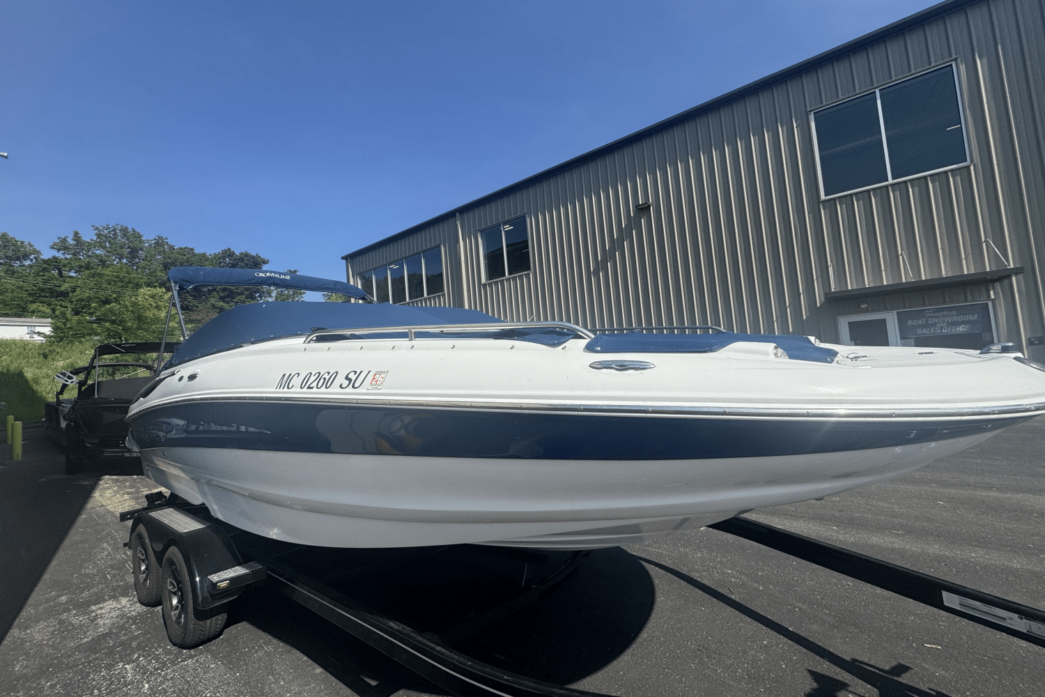 Slide: The Image of Crownline Boats 220 EX 2005 - 5