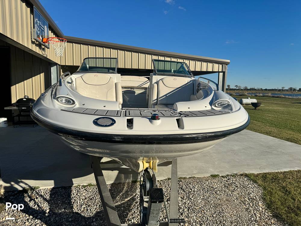 Slide: The Image of Crownline Boats 220 EX 2005 - 13608124