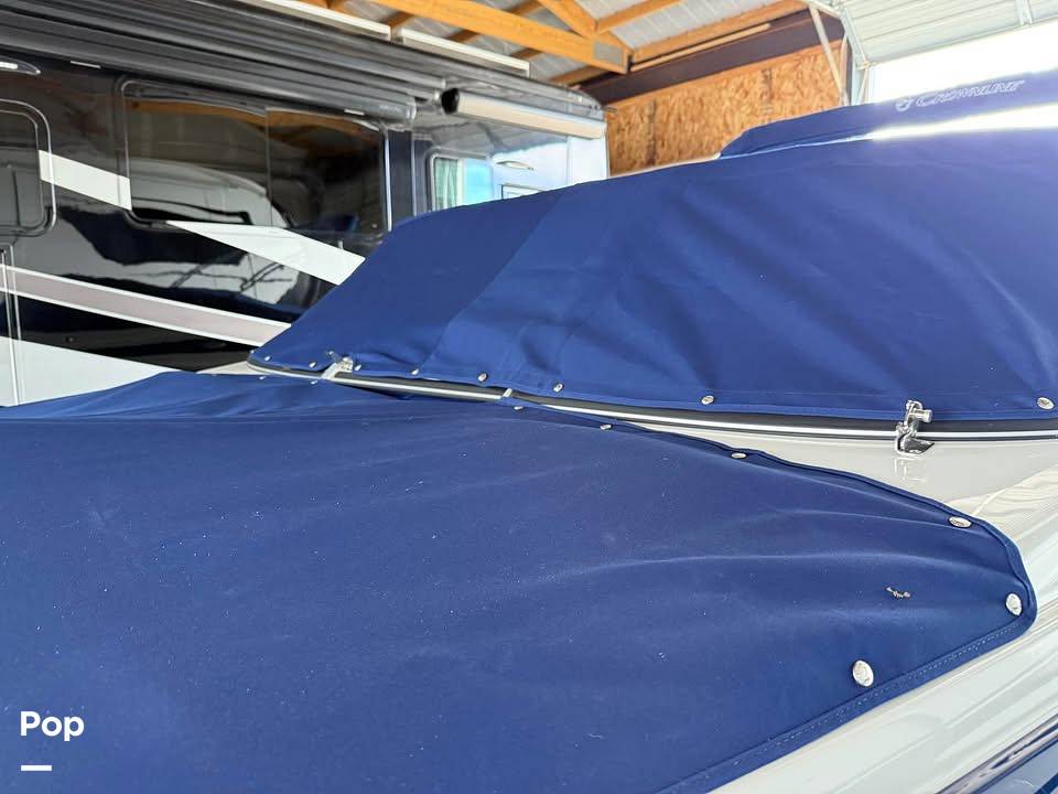 Slide: The Image of Crownline Boats 220SS 2024 - 15909872