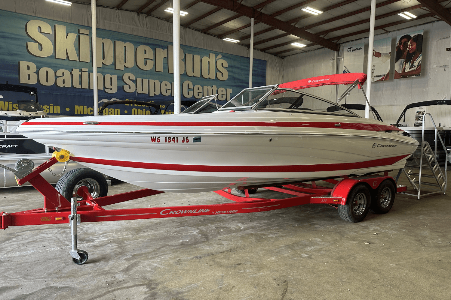 Slide: The Image of Crownline Boats 225 SS 2019 - 0