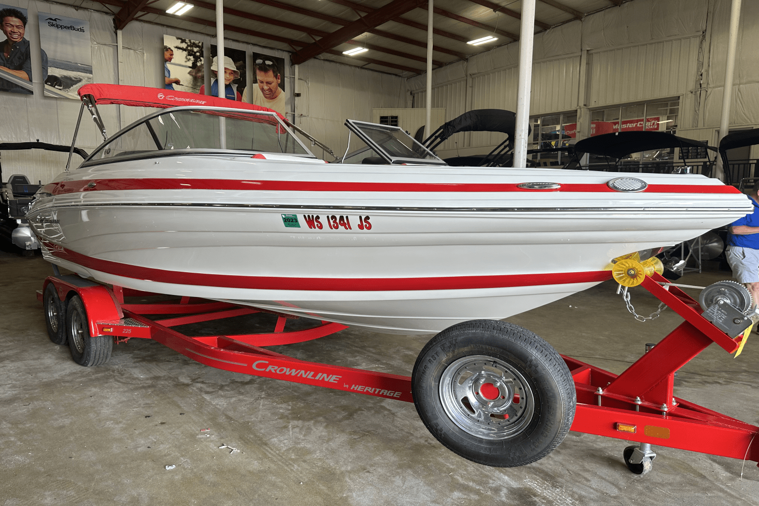 Slide: The Image of Crownline Boats 225 SS 2019 - 1