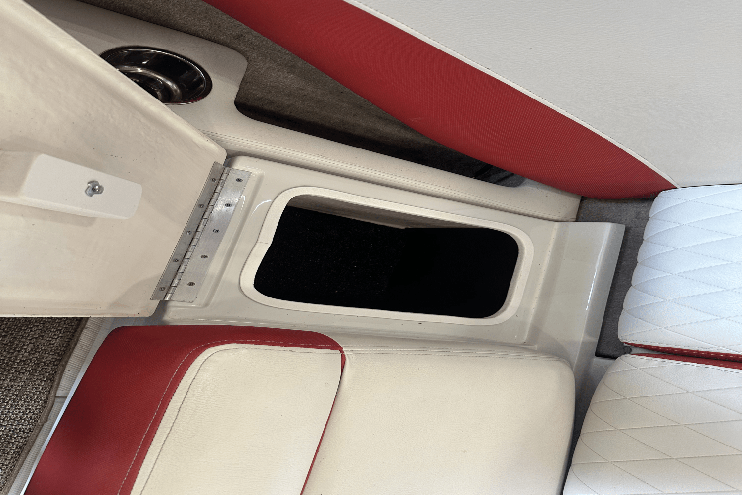 Slide: The Image of Crownline Boats 225 SS 2019 - 25