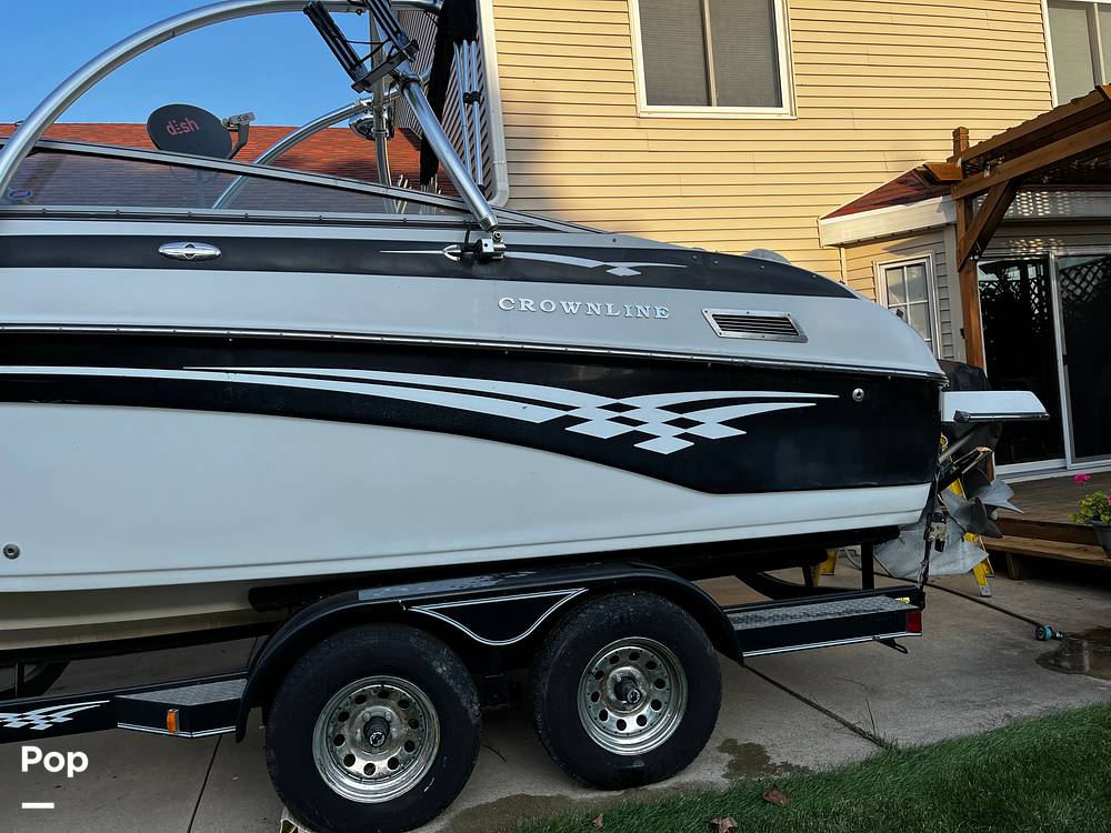 Slide: The Image of Crownline Boats 230 BR 2003 - 13242249