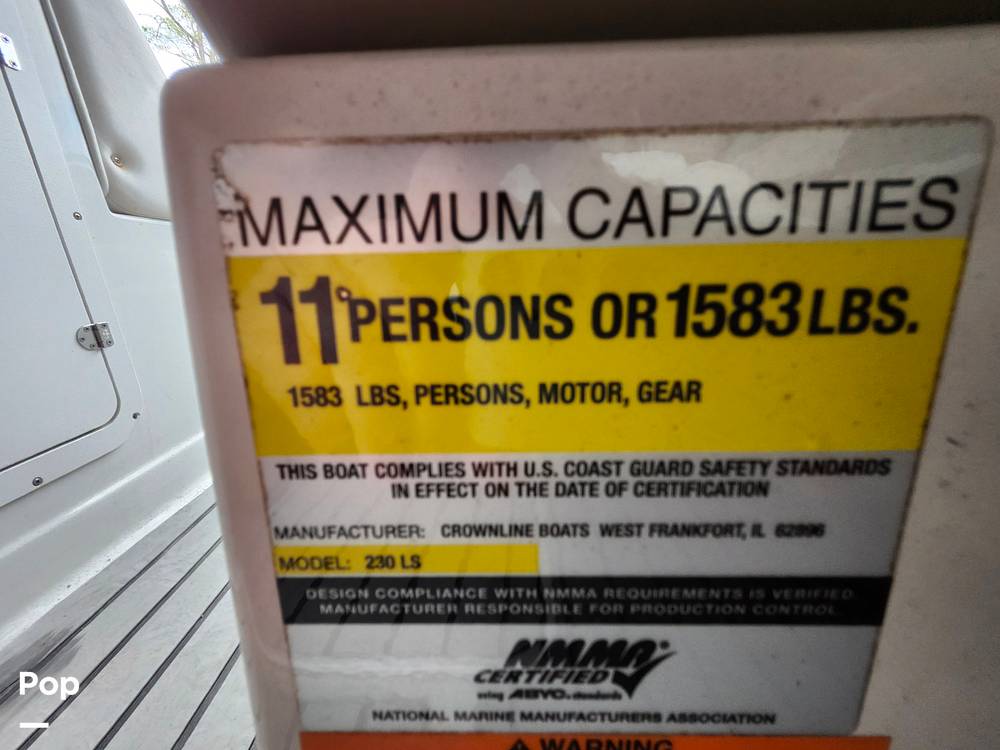Slide: The Image of Crownline Boats 230 LS 2006 - 13804588