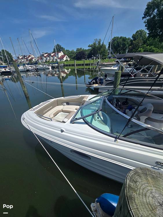 Slide: The Image of Crownline Boats 235 2023 - 15683450